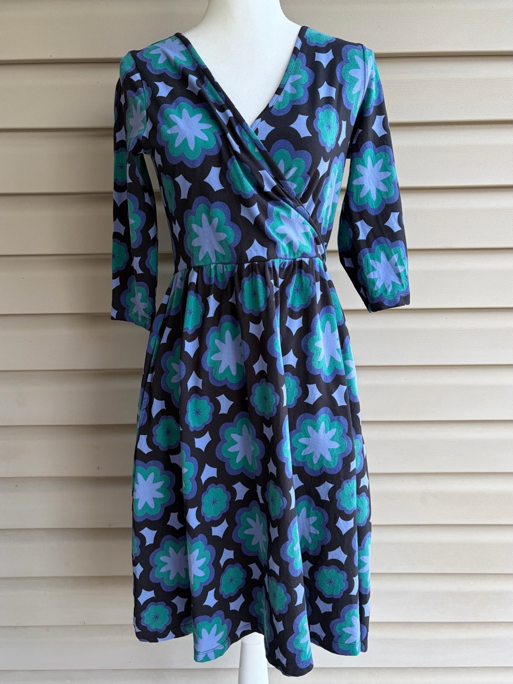 •Mata Traders• Callie 3/4 Sleeve Faux Wrap Knit Dress - Size Medium